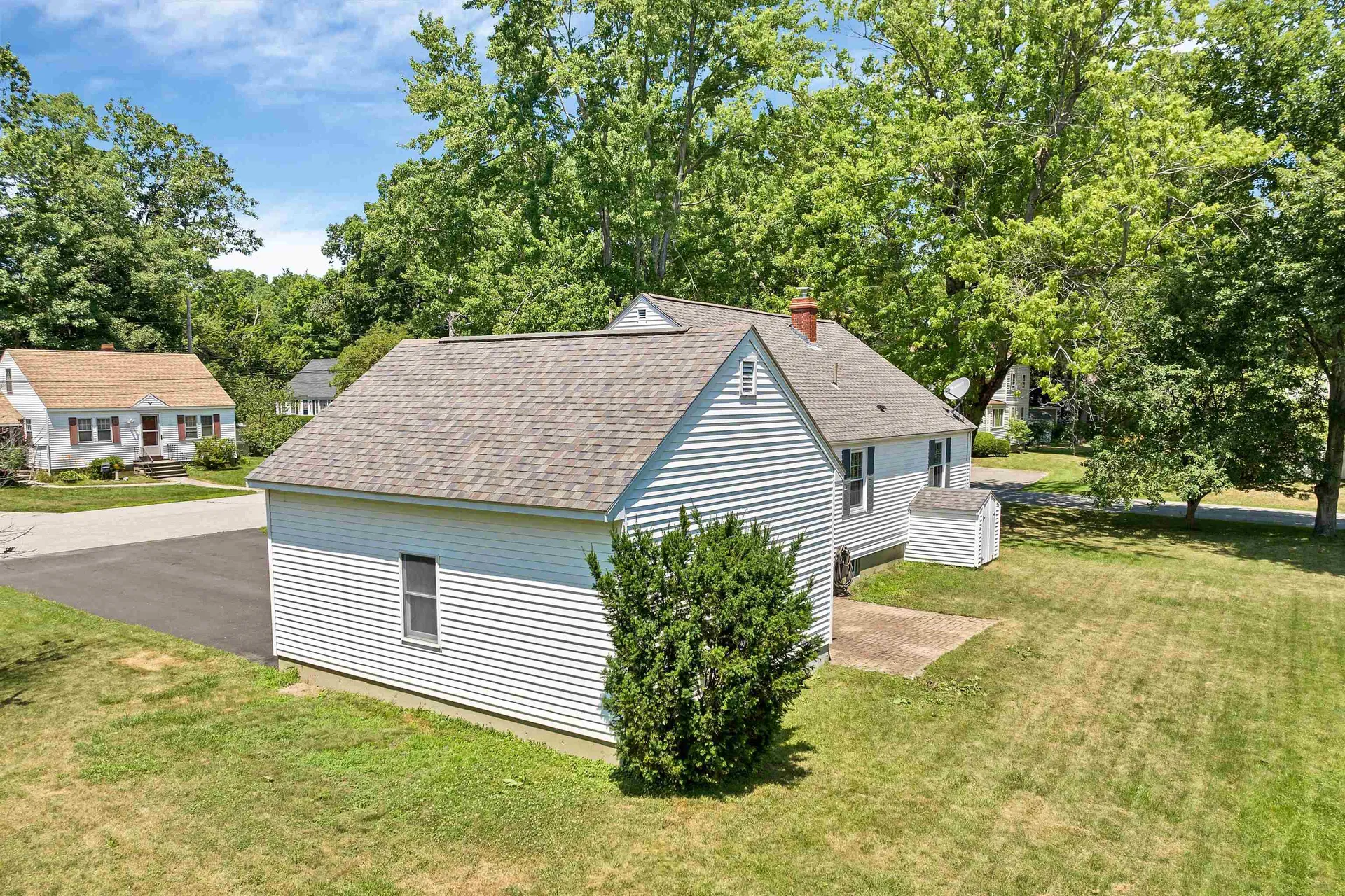 2 Cape Lane Exeter NH 03833