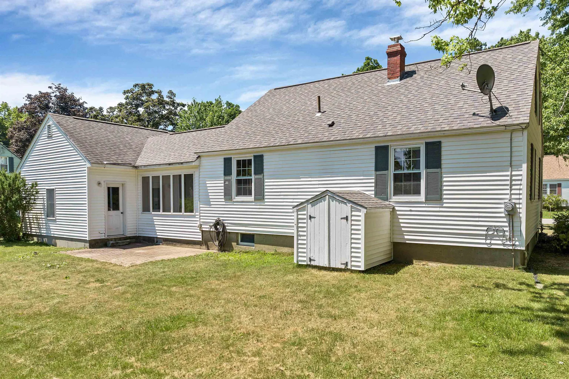 2 Cape Lane Exeter NH 03833