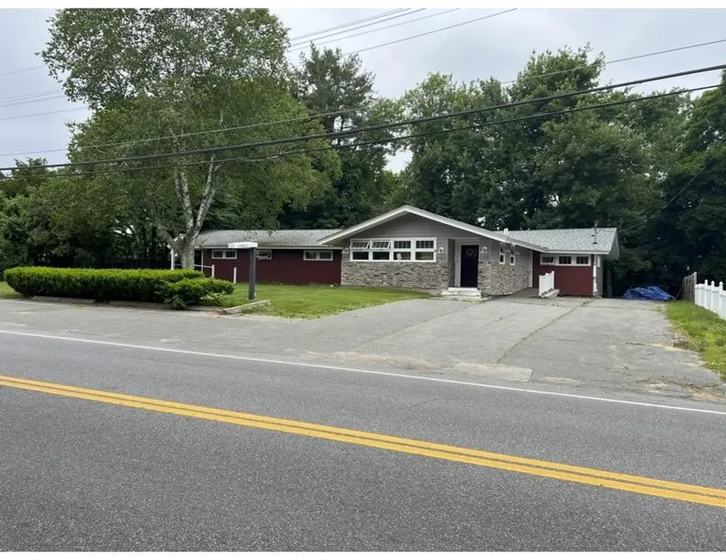 8 Main Street Plaistow NH 03865