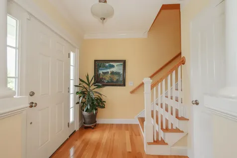 17 Copley Court Auburn NH 03032