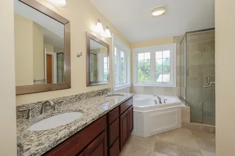 17 Copley Court Auburn NH 03032