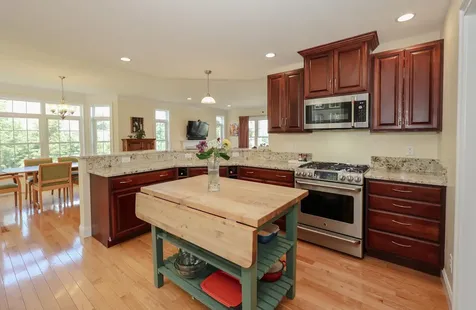 17 Copley Court Auburn NH 03032