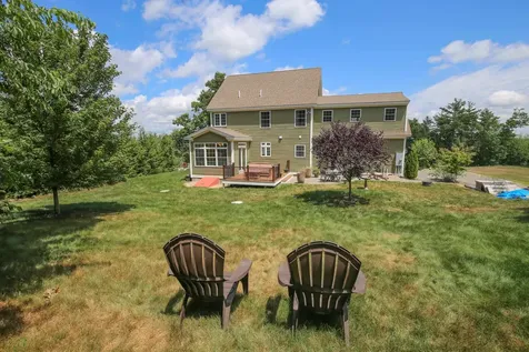 17 Copley Court Auburn NH 03032