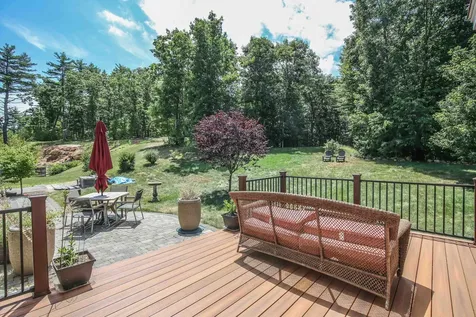 17 Copley Court Auburn NH 03032
