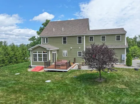17 Copley Court Auburn NH 03032