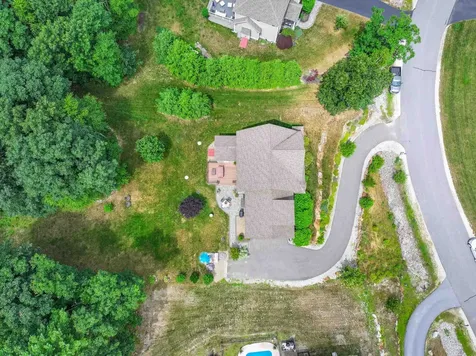 17 Copley Court Auburn NH 03032