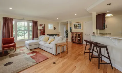 17 Copley Court Auburn NH 03032