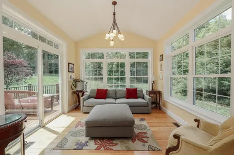17 Copley Court Auburn NH 03032