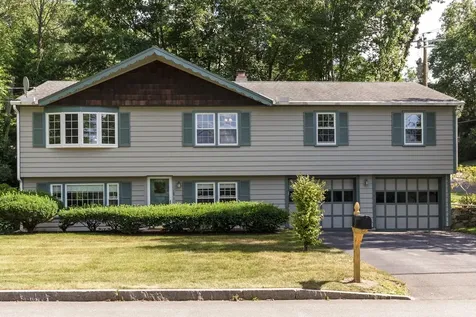 185 Blevens Drive Manchester NH 03104
