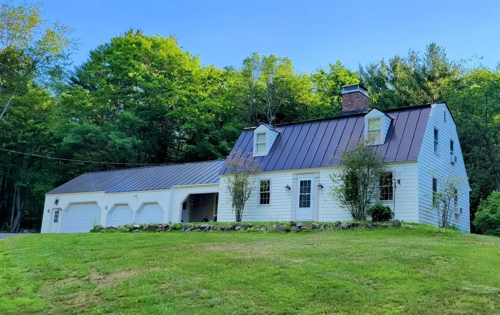 67 Fairgrounds Road Bradford NH 03221