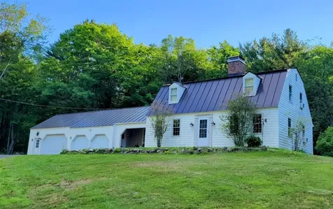 67 Fairgrounds Road Bradford NH 03221