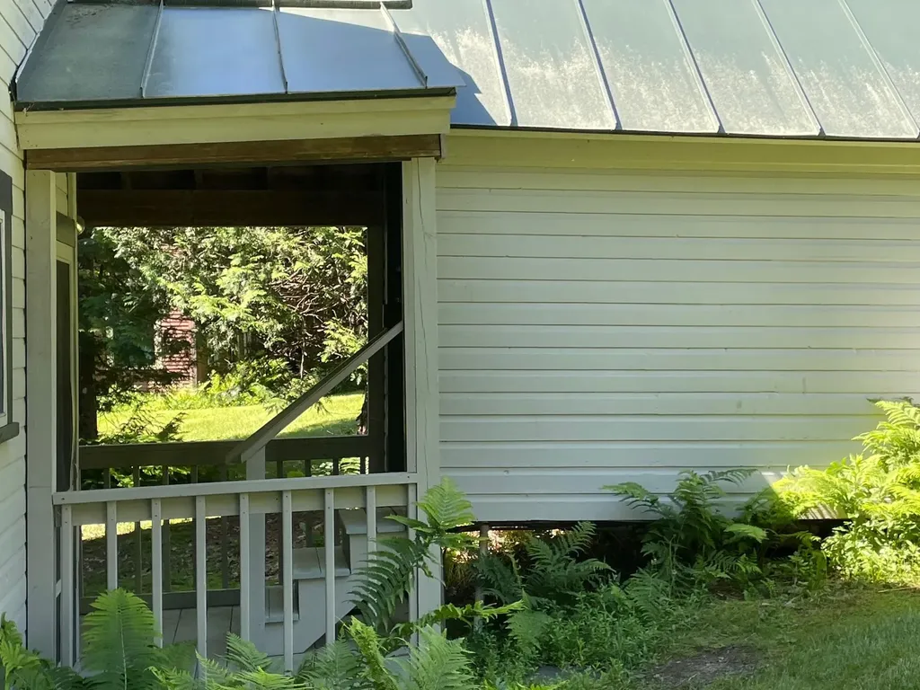 75 Van Hook Road Greensboro VT 05841