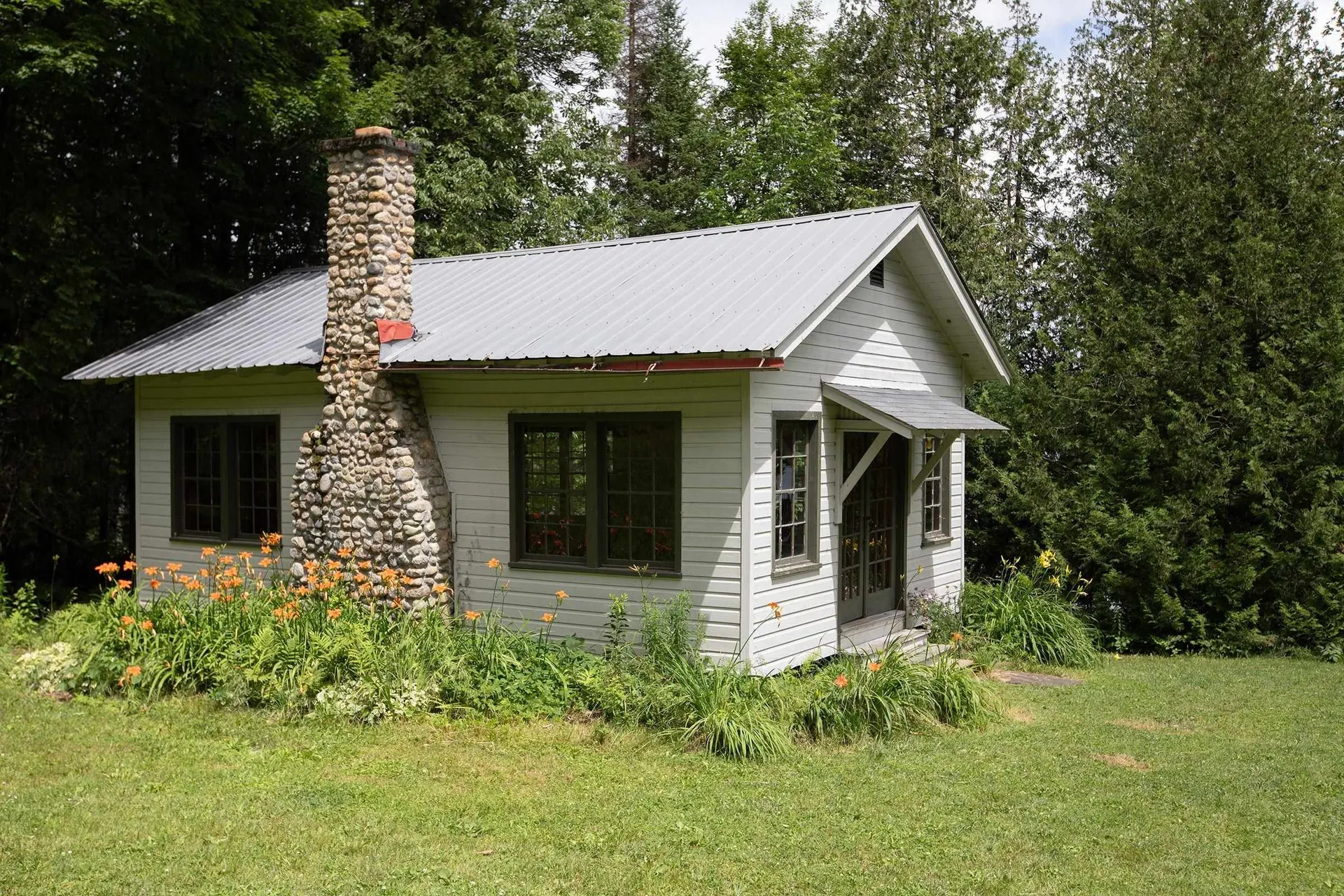 75 Van Hook Road Greensboro VT 05841