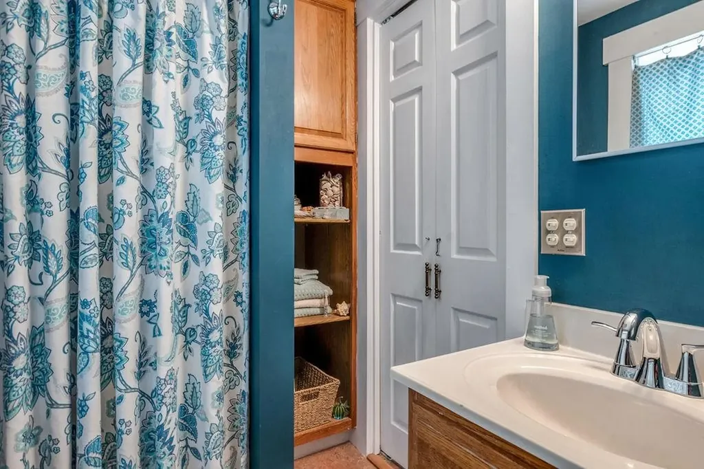 9 Lyndon Street Concord NH 03301
