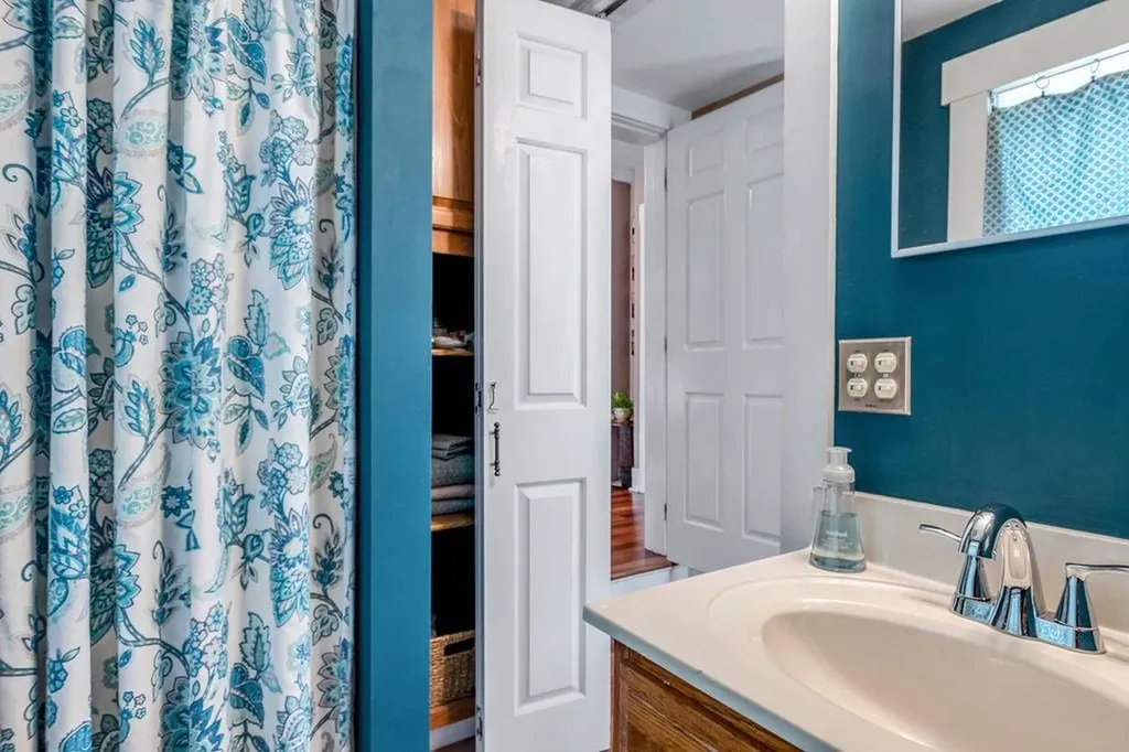 9 Lyndon Street Concord NH 03301