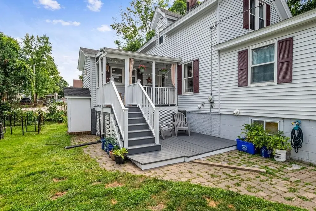 9 Lyndon Street Concord NH 03301