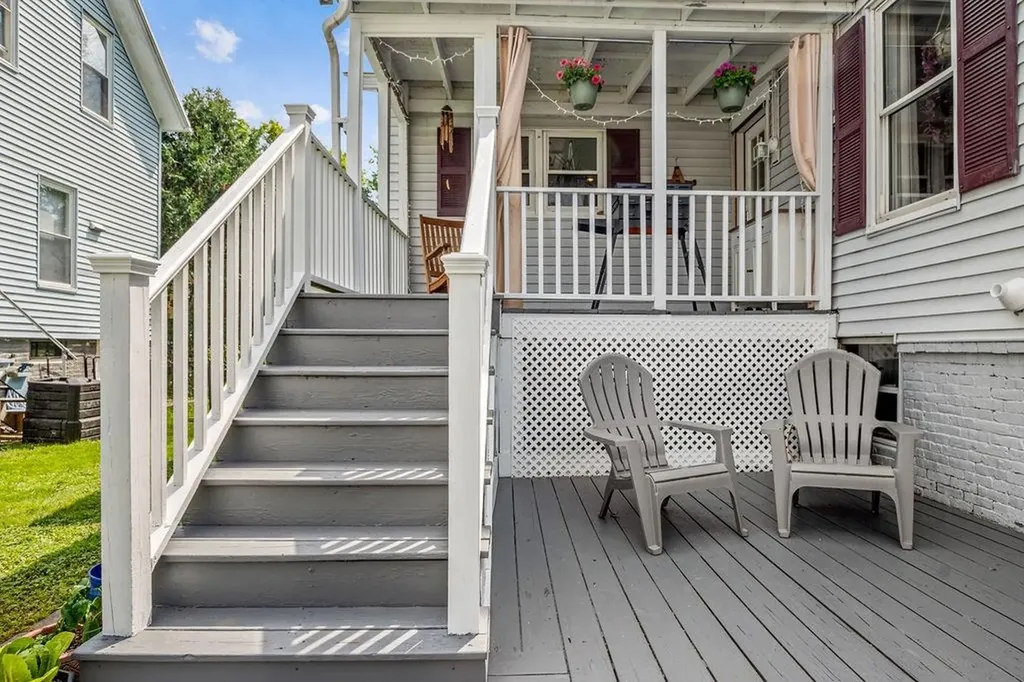 9 Lyndon Street Concord NH 03301