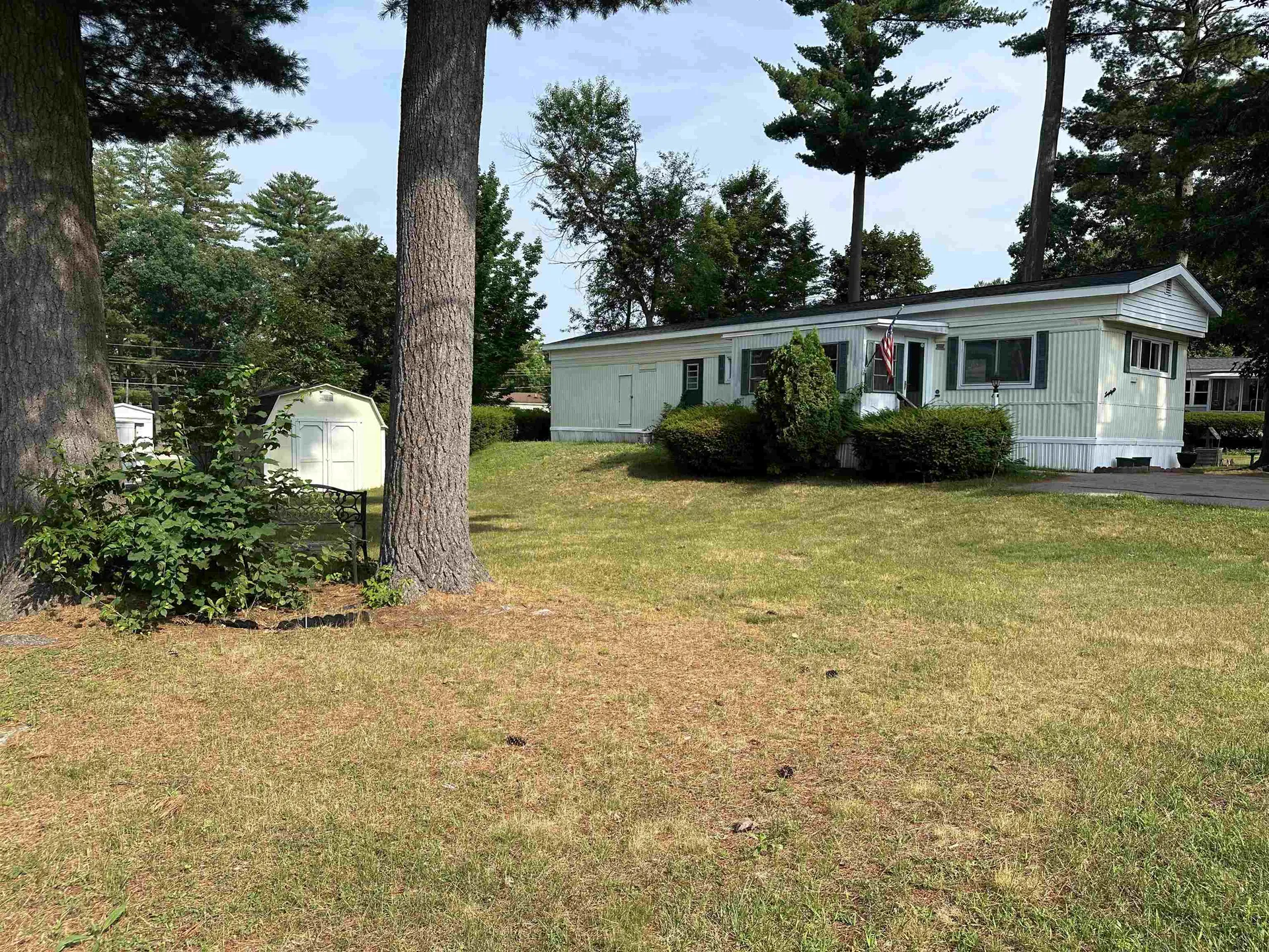 26 Oak Grove Trail Nashua NH 03062