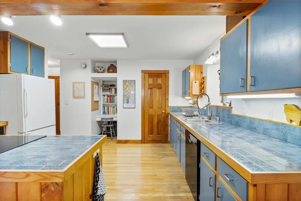 10 Sheep Road Lee NH 03861