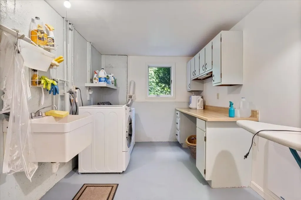 10 Sheep Road Lee NH 03861