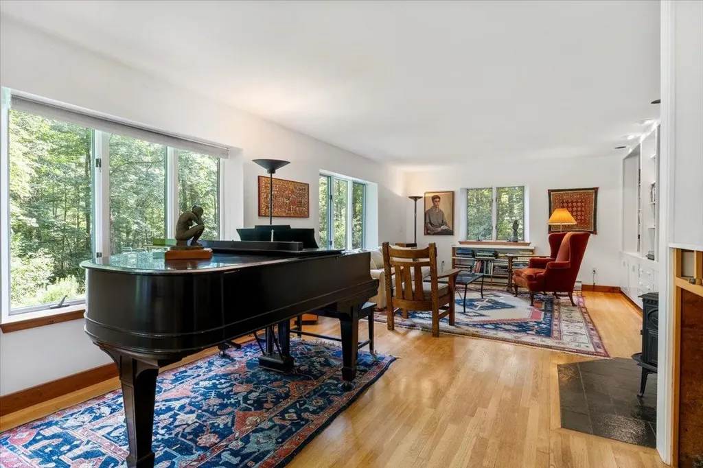 10 Sheep Road Lee NH 03861