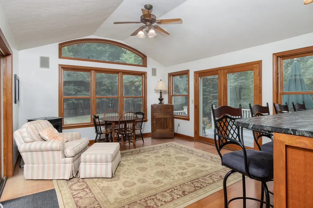 15 Hillside Drive Brookline NH 03033