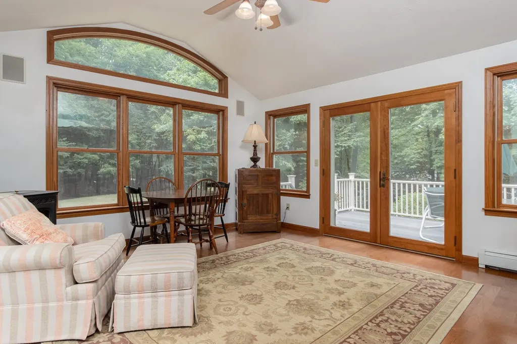 15 Hillside Drive Brookline NH 03033