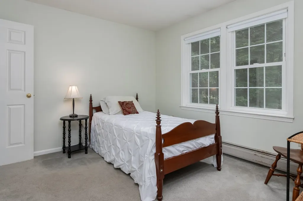 15 Hillside Drive Brookline NH 03033