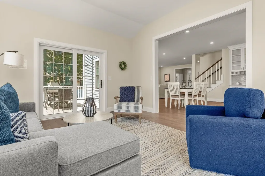 216 Woodbury Avenue Portsmouth NH 03801