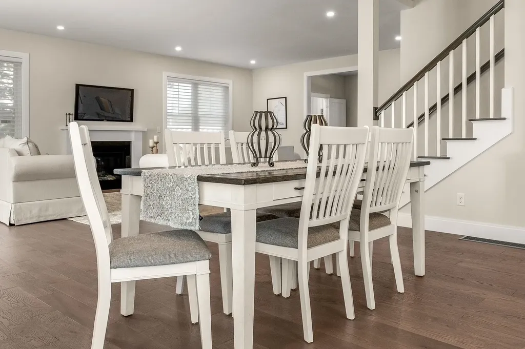 216 Woodbury Avenue Portsmouth NH 03801