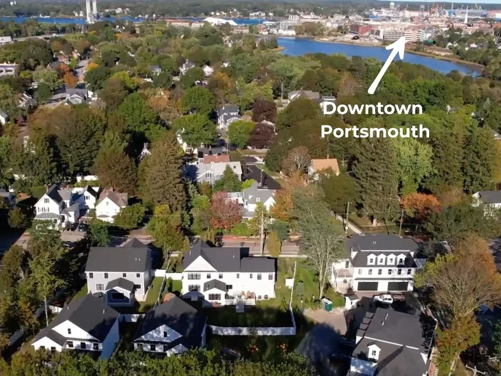216 Woodbury Avenue Portsmouth NH 03801