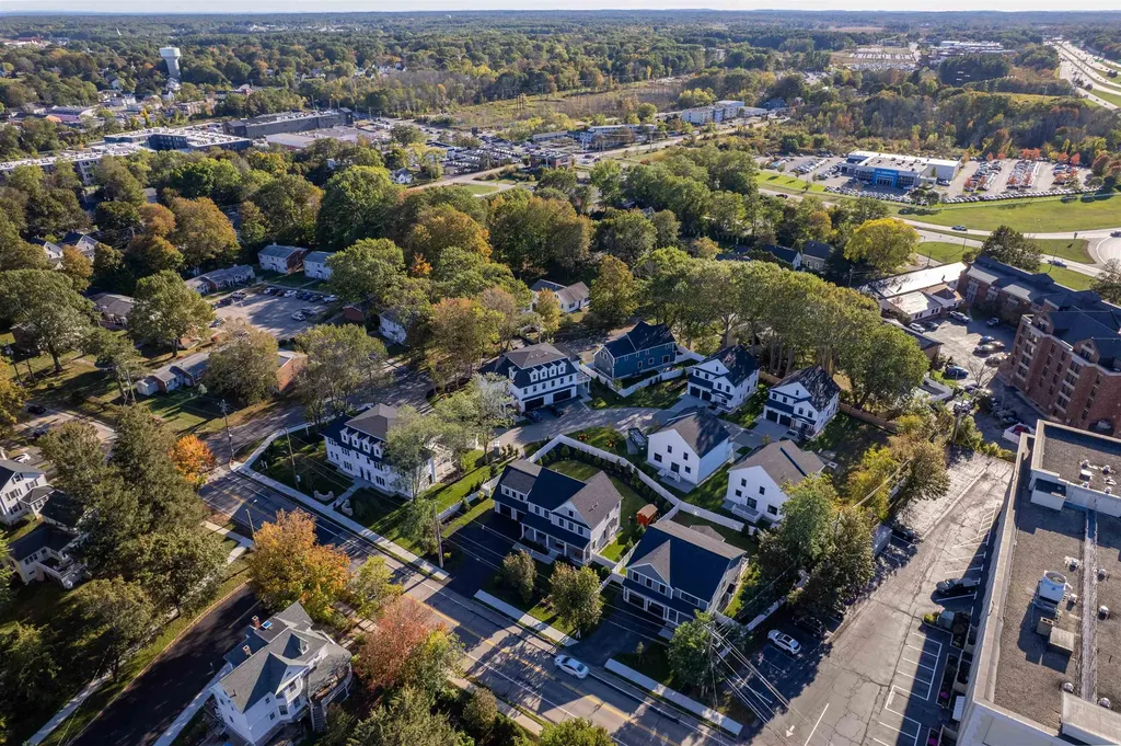 216 Woodbury Avenue Portsmouth NH 03801
