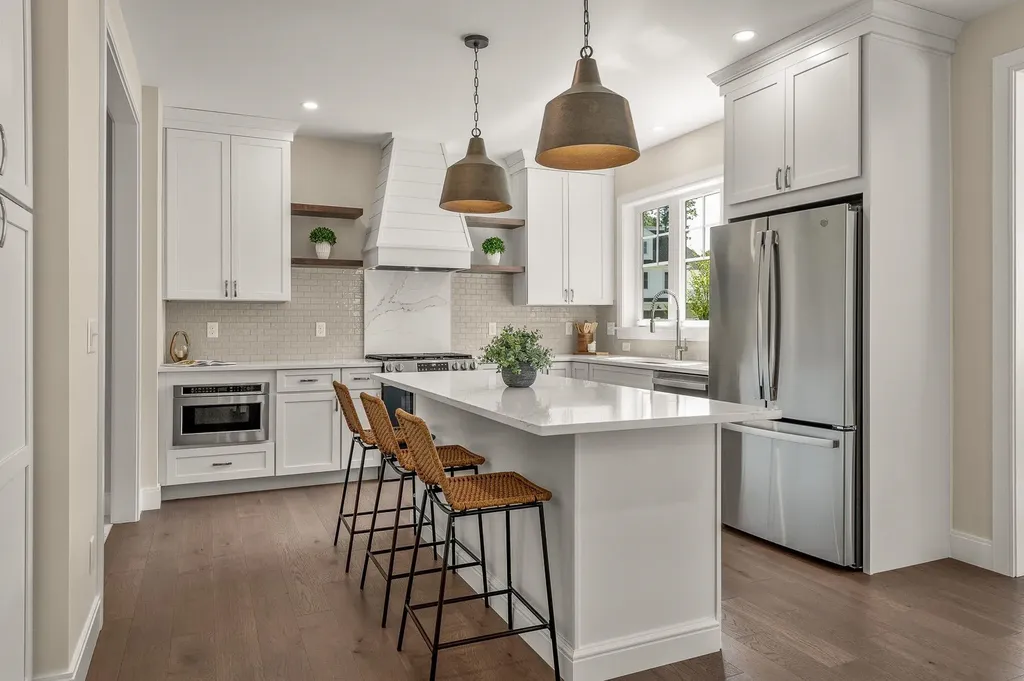 216 Woodbury Avenue Portsmouth NH 03801