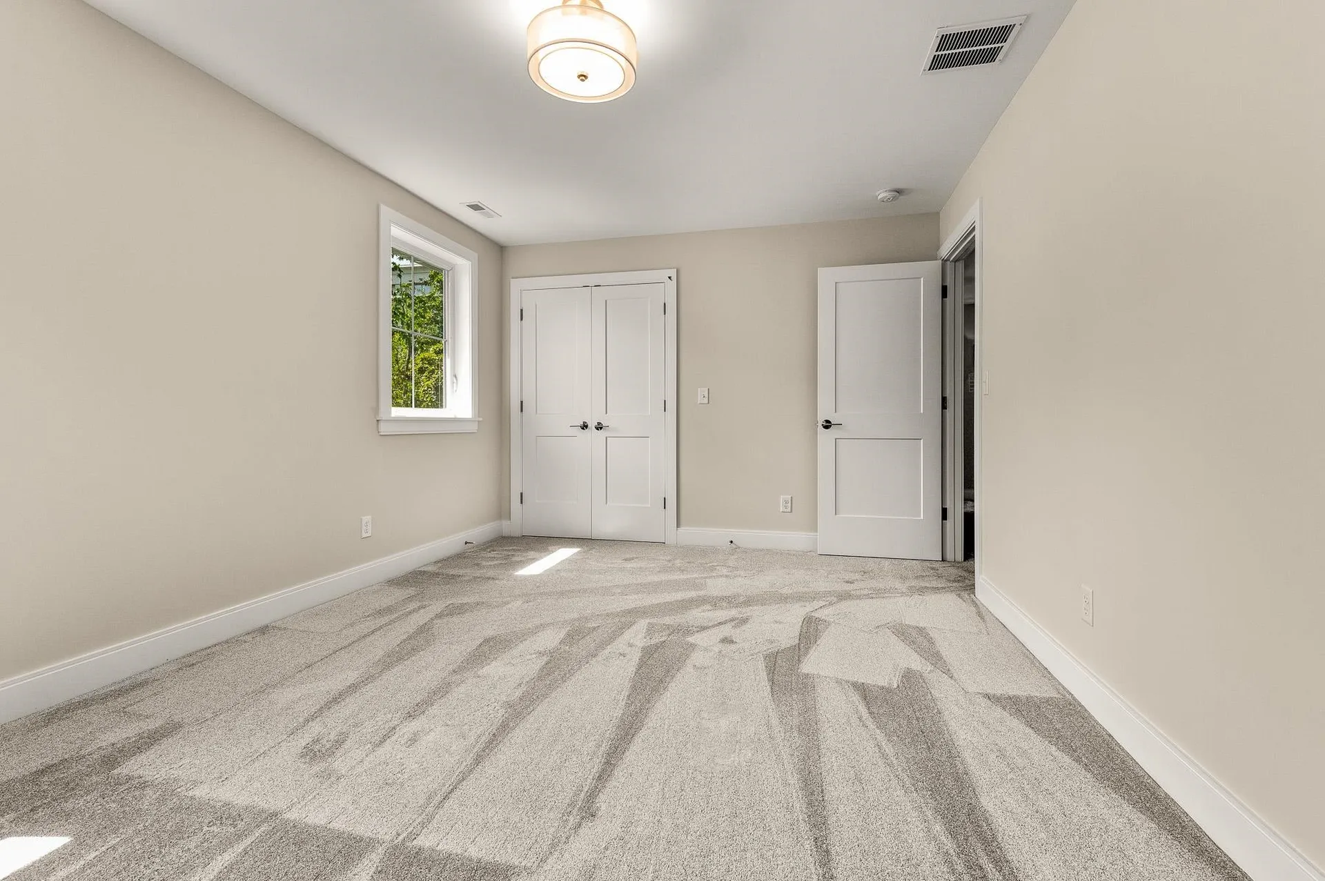 216 Woodbury Avenue Portsmouth NH 03801