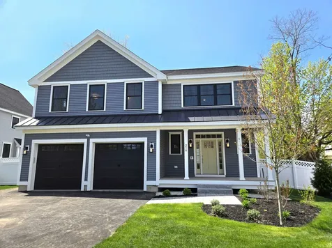 216 Woodbury Avenue Portsmouth NH 03801