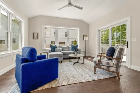 216 Woodbury Avenue Portsmouth NH 03801