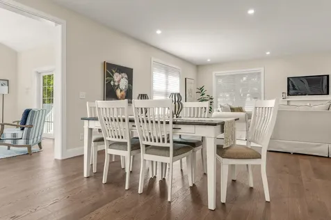 216 Woodbury Avenue Portsmouth NH 03801