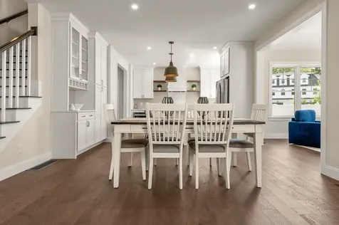 216 Woodbury Avenue Portsmouth NH 03801