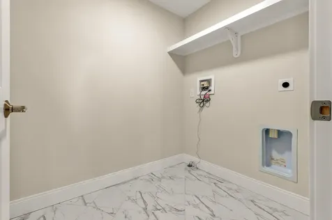 216 Woodbury Avenue Portsmouth NH 03801