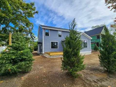 216 Woodbury Avenue Portsmouth NH 03801