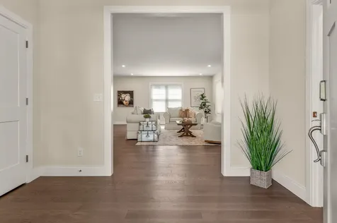 216 Woodbury Avenue Portsmouth NH 03801