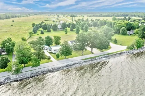 2603 West Shore Road Isle La Motte VT 05463