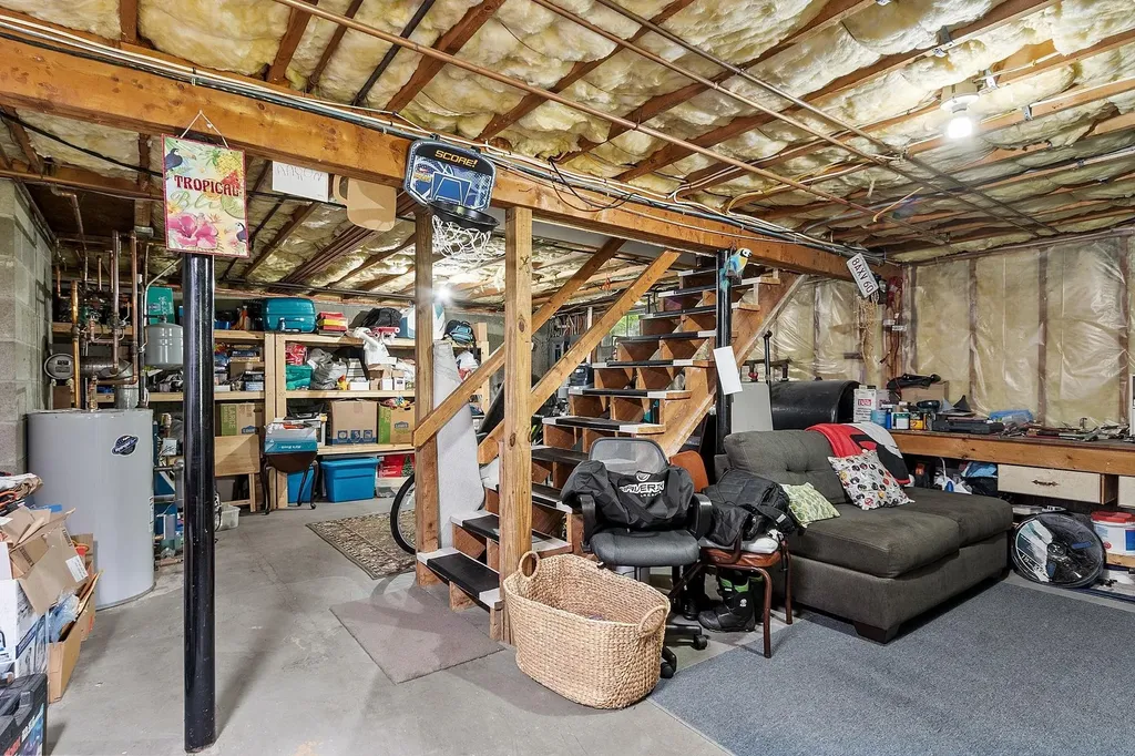 12 Cricket Lane Sandown NH 03873