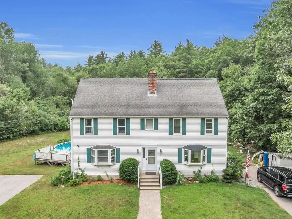12 Cricket Lane Sandown NH 03873