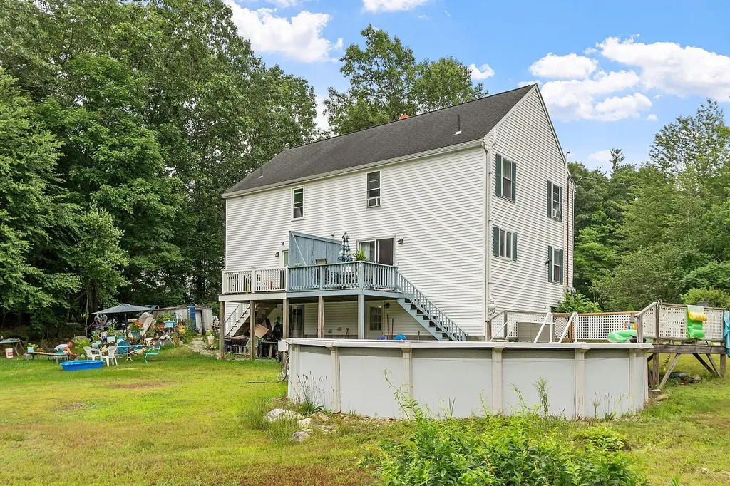 12 Cricket Lane Sandown NH 03873