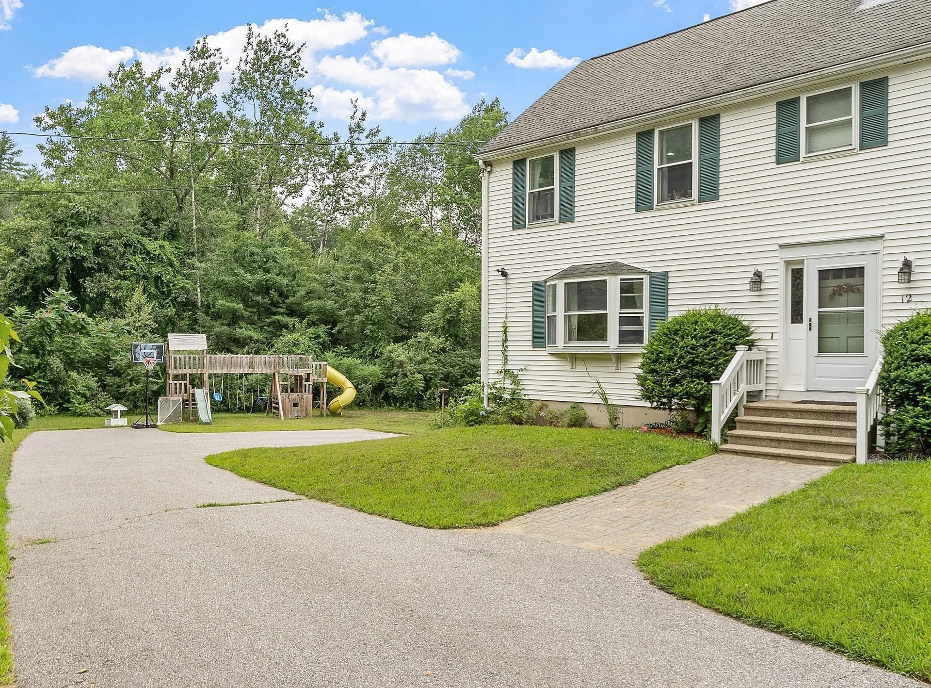 12 Cricket Lane Sandown NH 03873