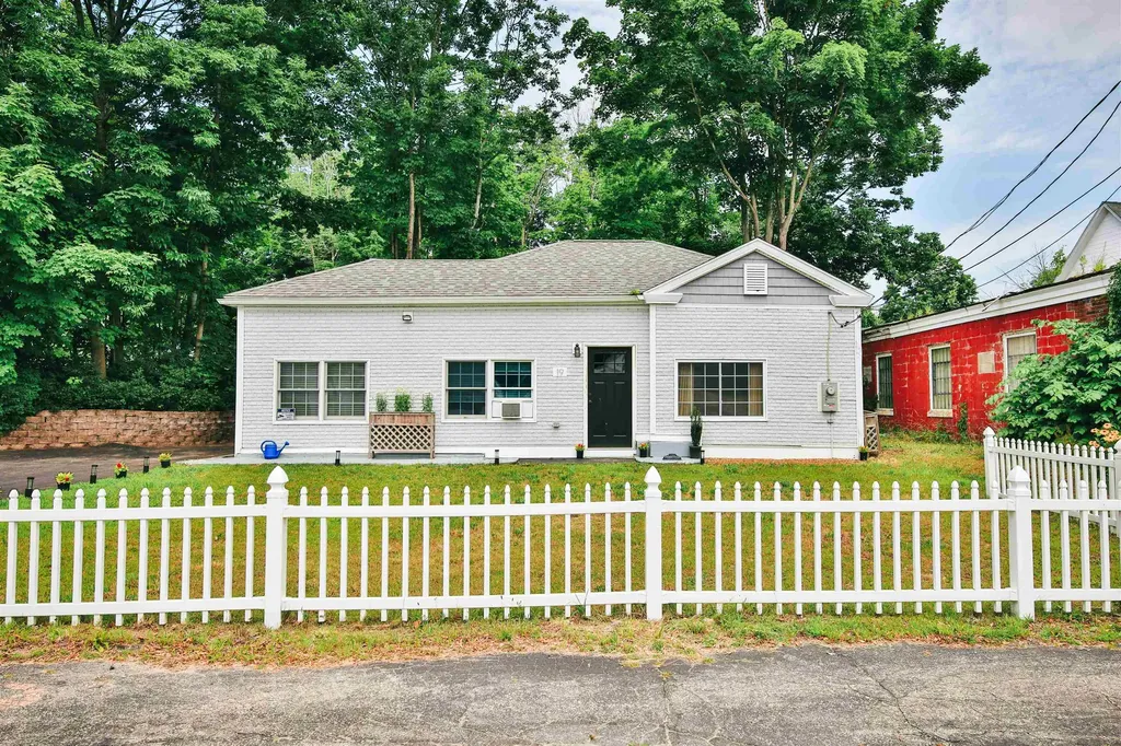 19 Central Street Farmington NH 03835