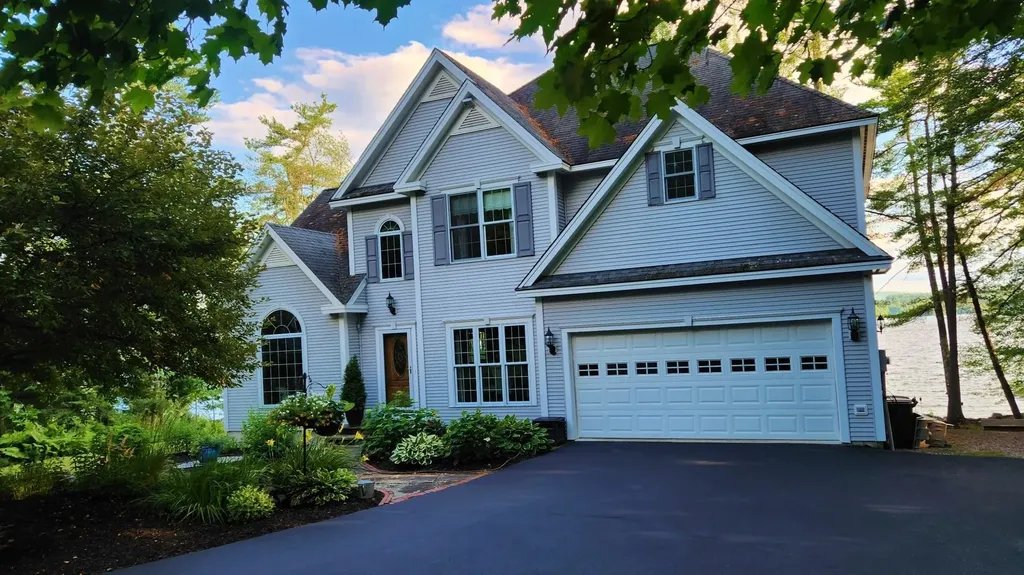 5 Rockingham Road Wolfeboro NH 03894