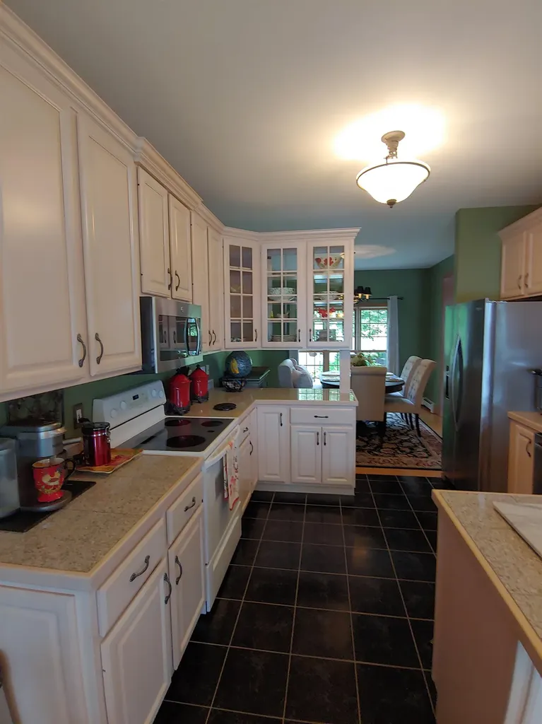 5 Rockingham Road Wolfeboro NH 03894