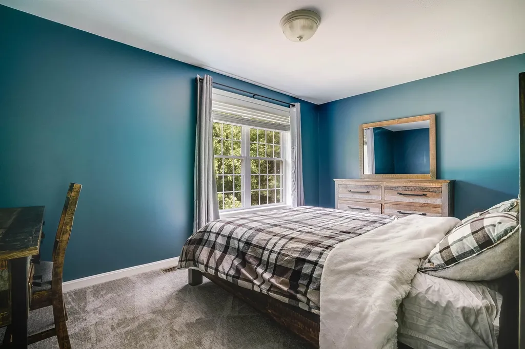 45 Auburn Road Londonderry NH 03053